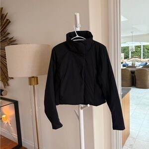WOMENS CROPPED LULULEMON JACKET